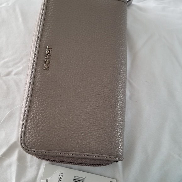 Nine West Wallet - Picture 4 of 4